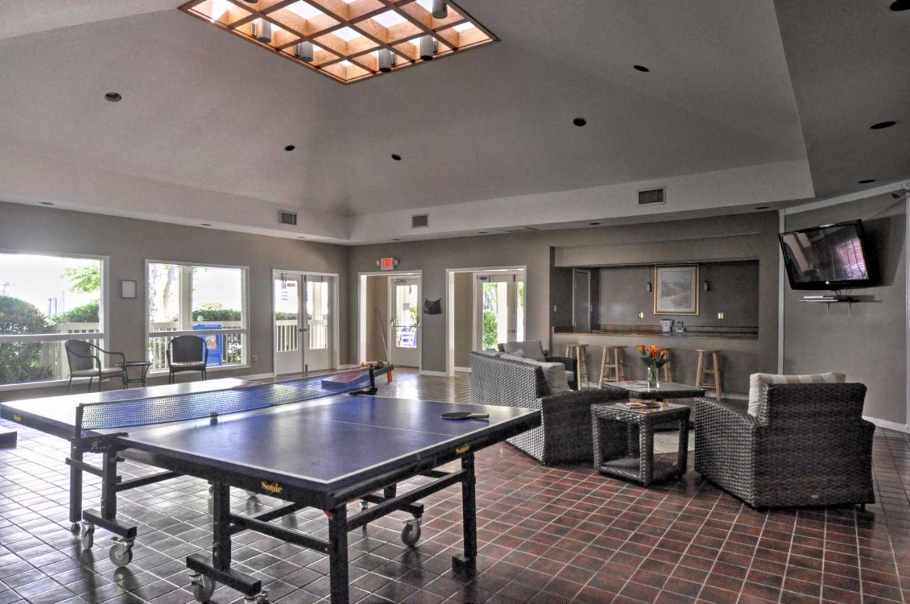 Resort-Style Hilton Head Condo - Walk To Beach! 힐튼 헤드 아일랜드 외부 사진